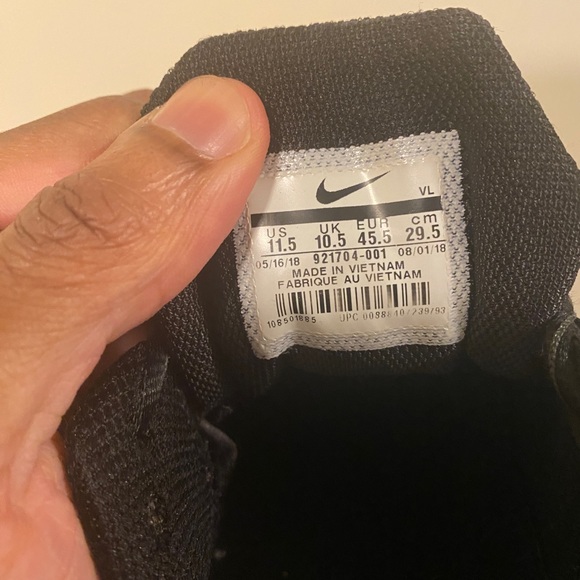 Nike Zoom Winflo 4 Shield Running Shoe - Picture 3 of 8